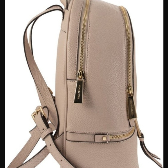 Michael Kors MK Rhea Medium Leather Backpack Soft Pink Gold - Picture 3 of 4